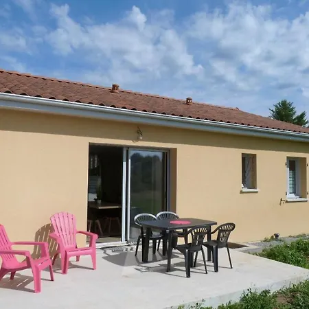 Lumineuse Maison: Nature View Retreat near Lake Saint-Pardoux  Exterior photo